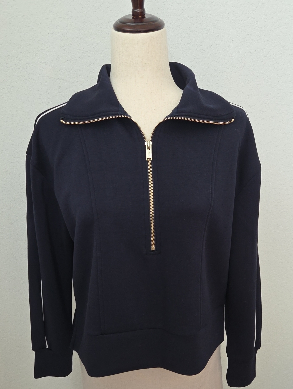 Tahari Elie Crop Navy Blue Half-Zip Pullover Gold-Tone Zipper Athleisure Active